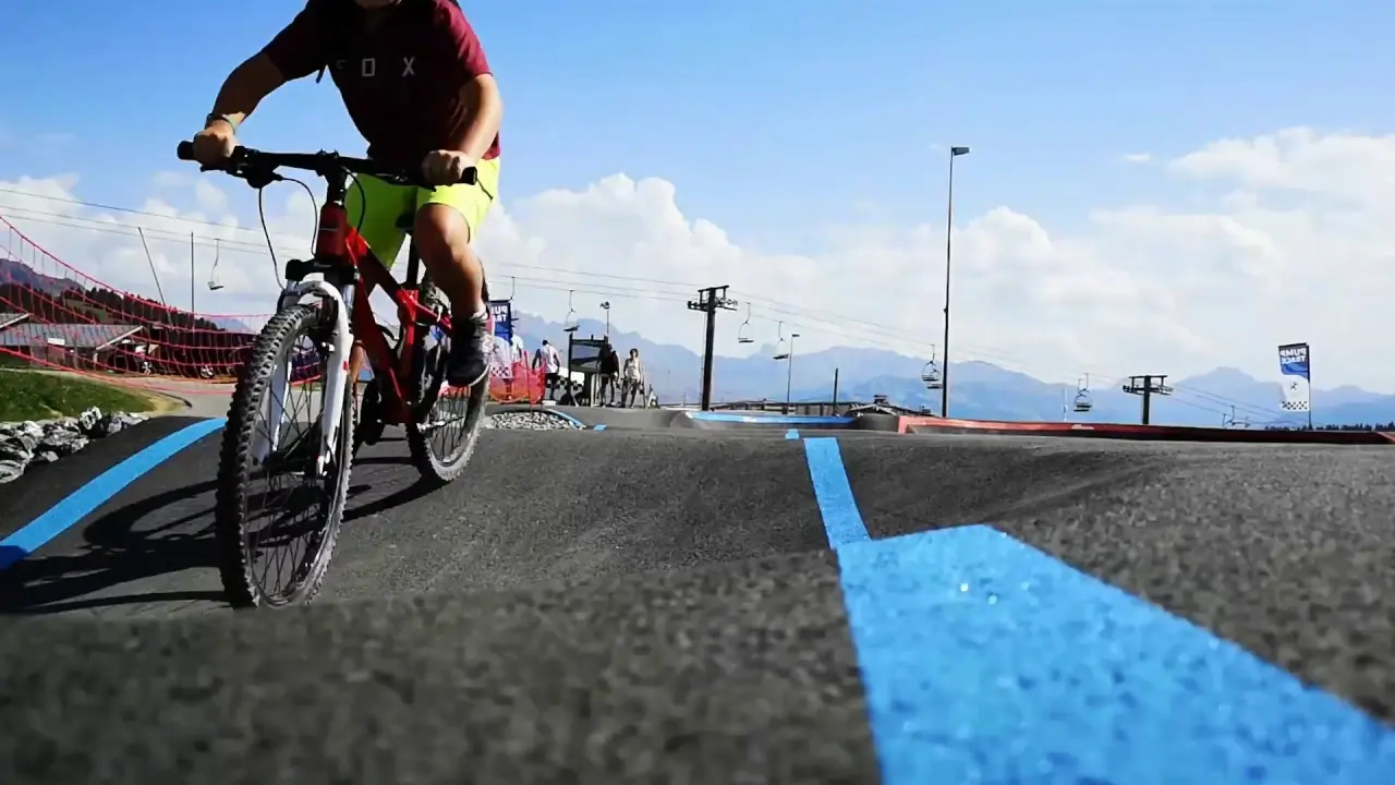 video-pumptrack-les-saisies