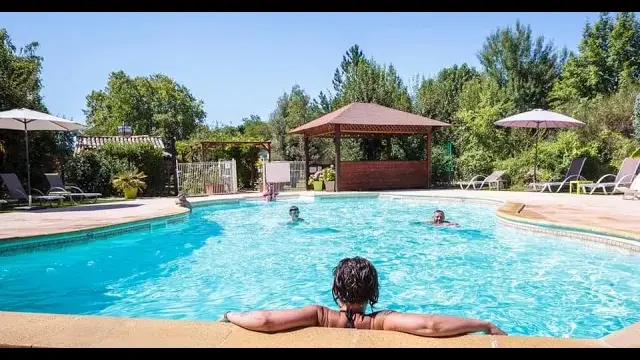 village de gîtes les chalets de fiolles