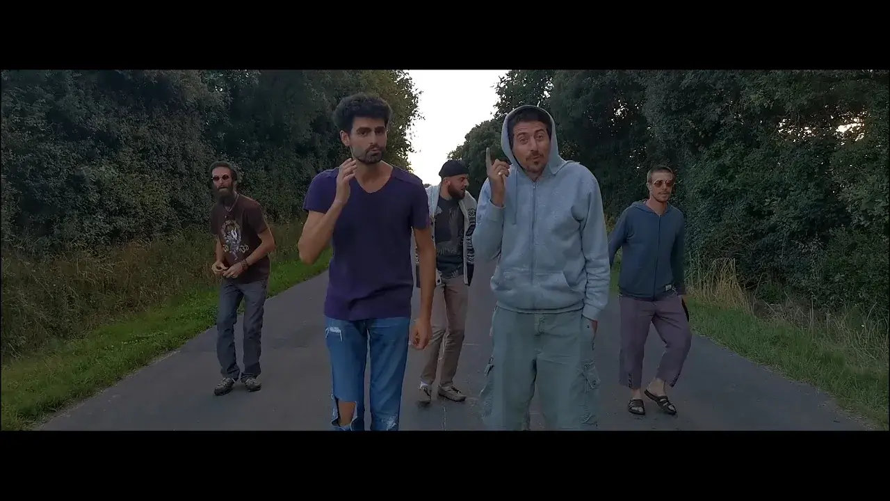 Les P'tits Fils de Jeanine - En toi s'immiscer (clip)