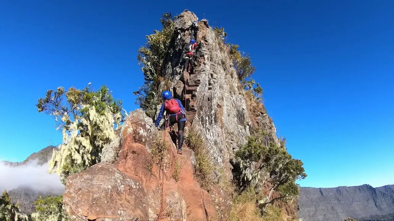 Alpinisme au sommet des 3 Salazes à La Réunion