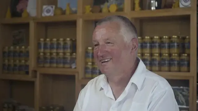 J'ai choisi de vivre en Champsaur Valgaudemar Ep 2 Miellerie Chalet