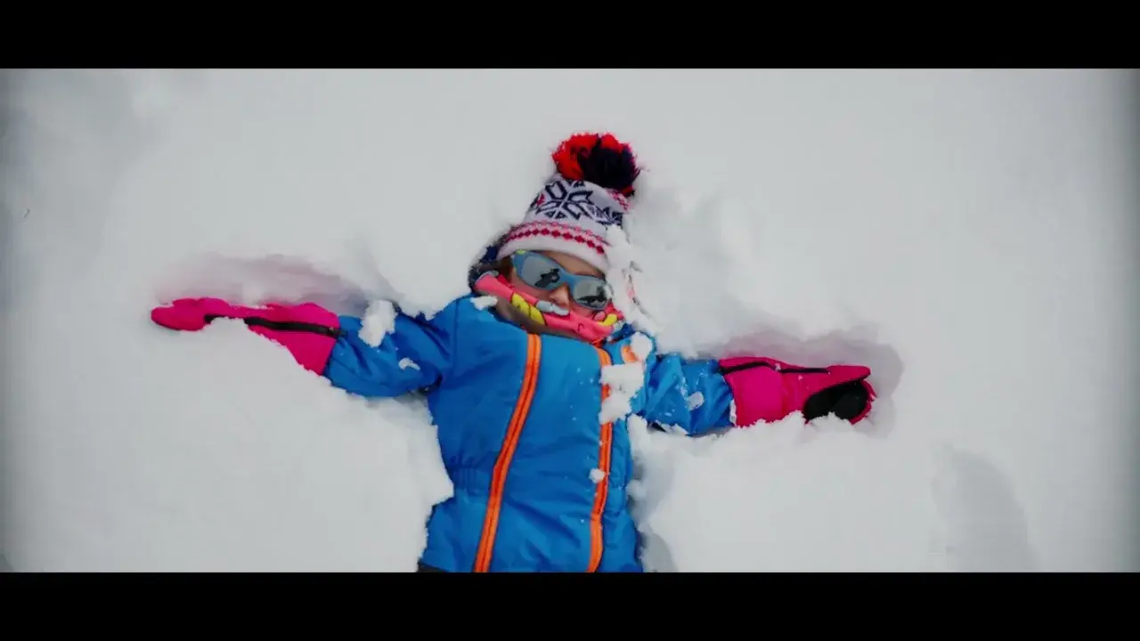 Saint-Lary enneigé : Une Symphonie d'Hiver