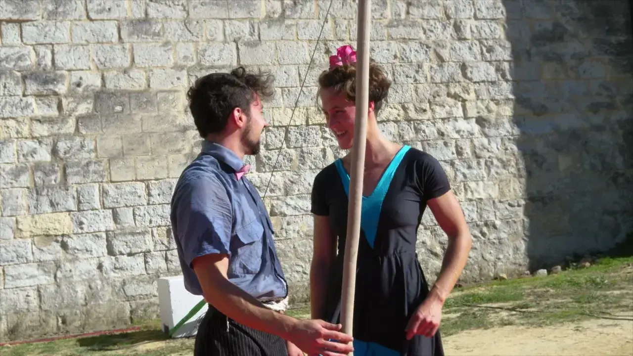 teaser une corde a vécu - duo pendu