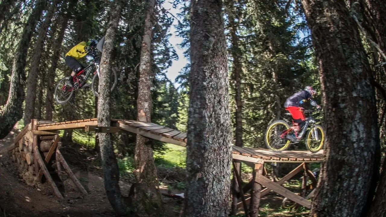 Session DH sur le Bike Park des Saisies