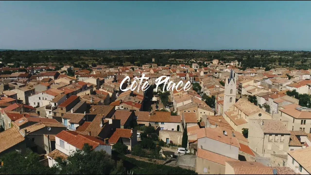 côté place