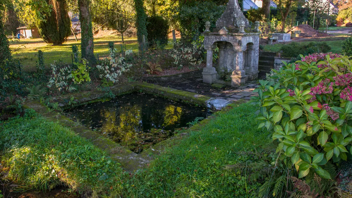 Fontaine du Saint La Vraie-Croix