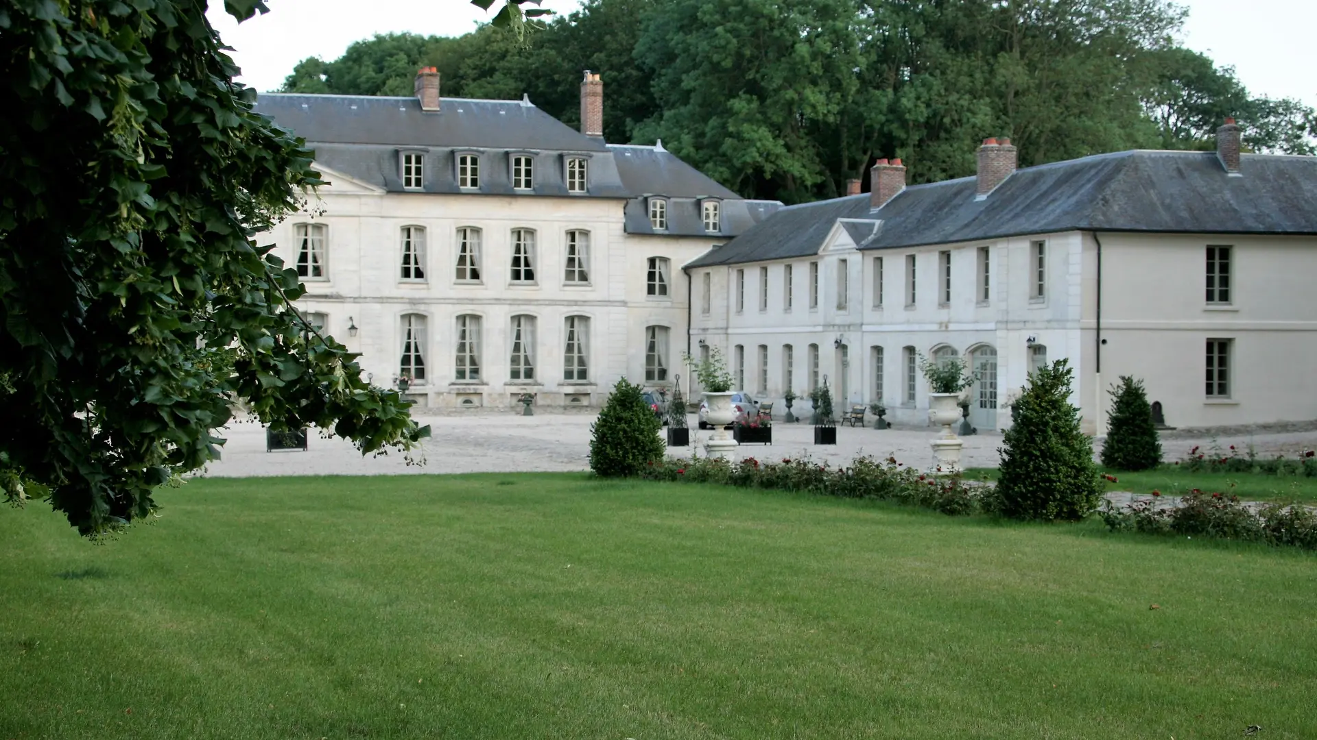 Arrière parc 2 - Château de Maudétour