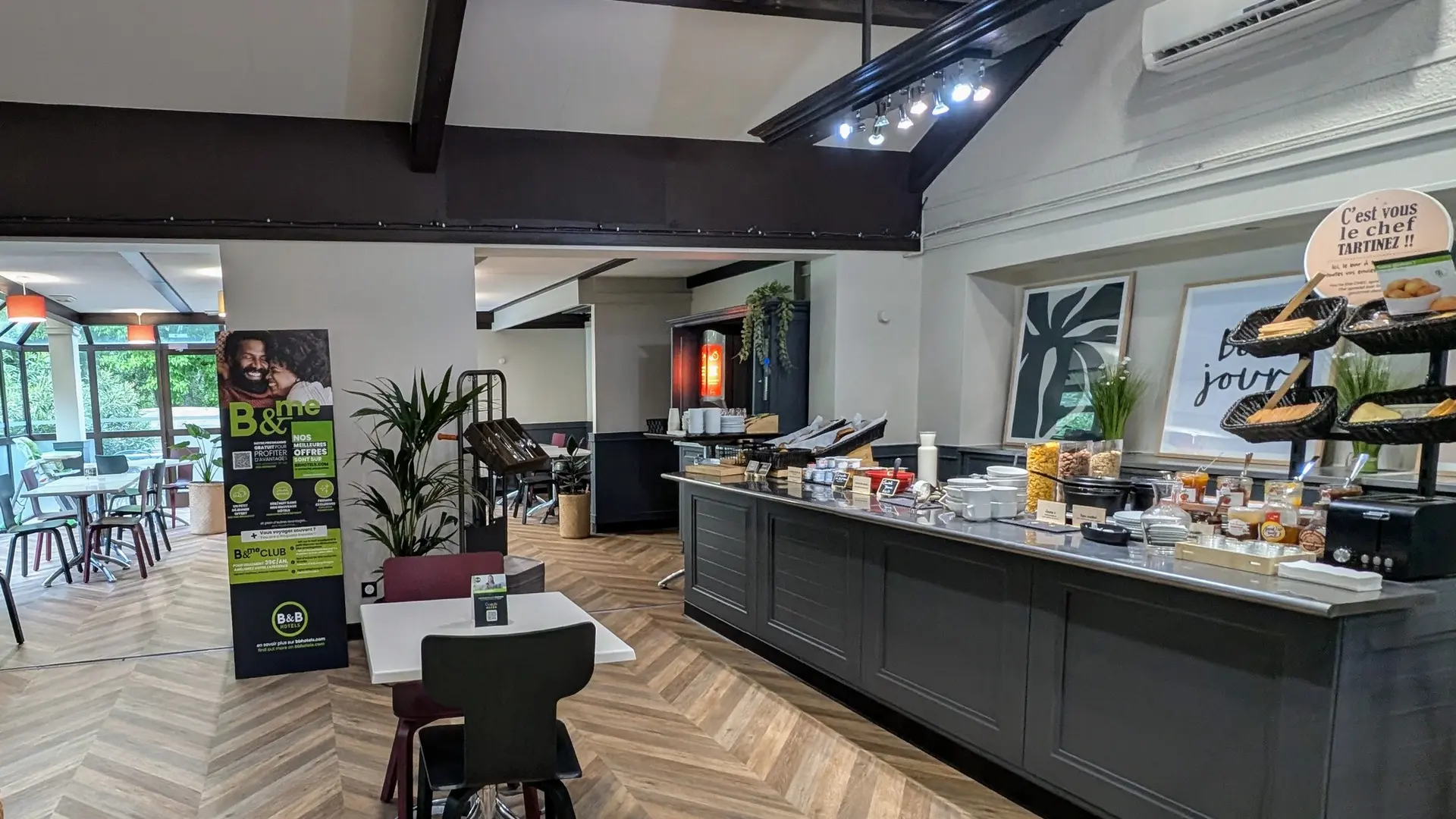 B&B Hôtel Niort Sud Venise Verte