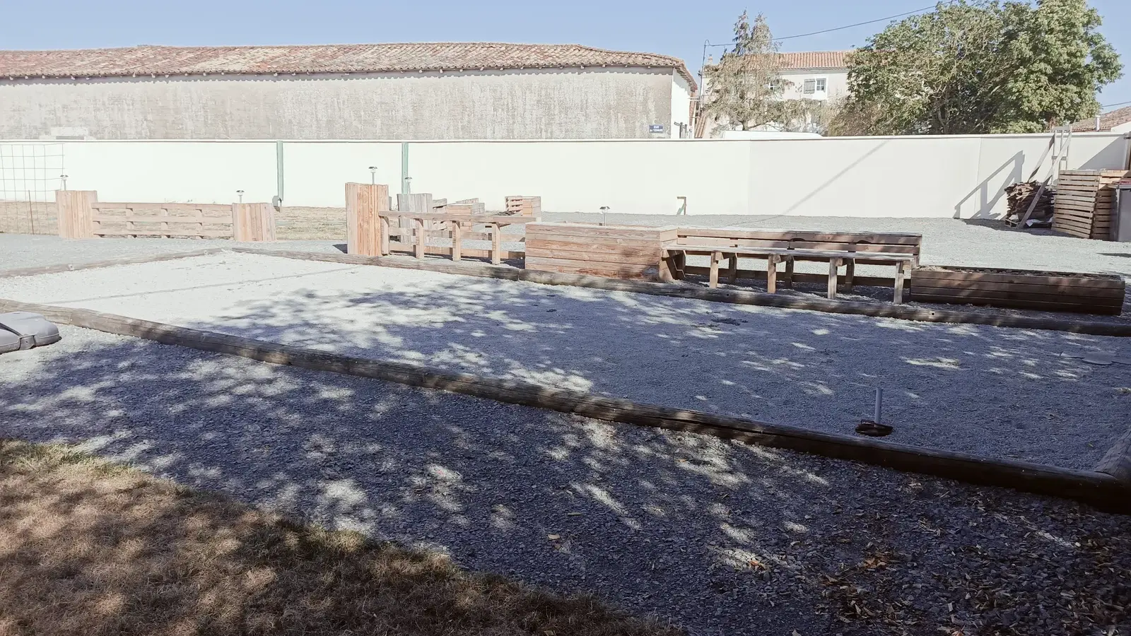 Le terrain de pétanque du Hangar de Papi