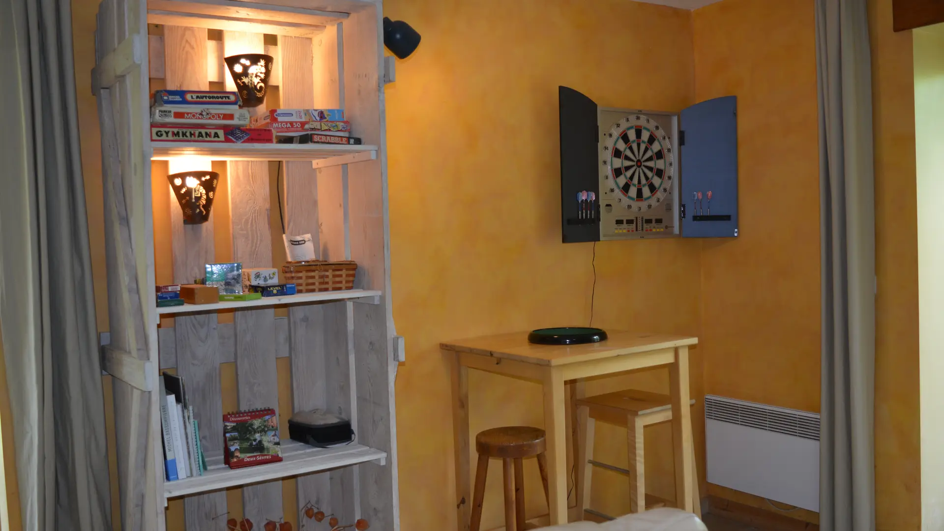 Espace détente dans le gîte côté grenouilles