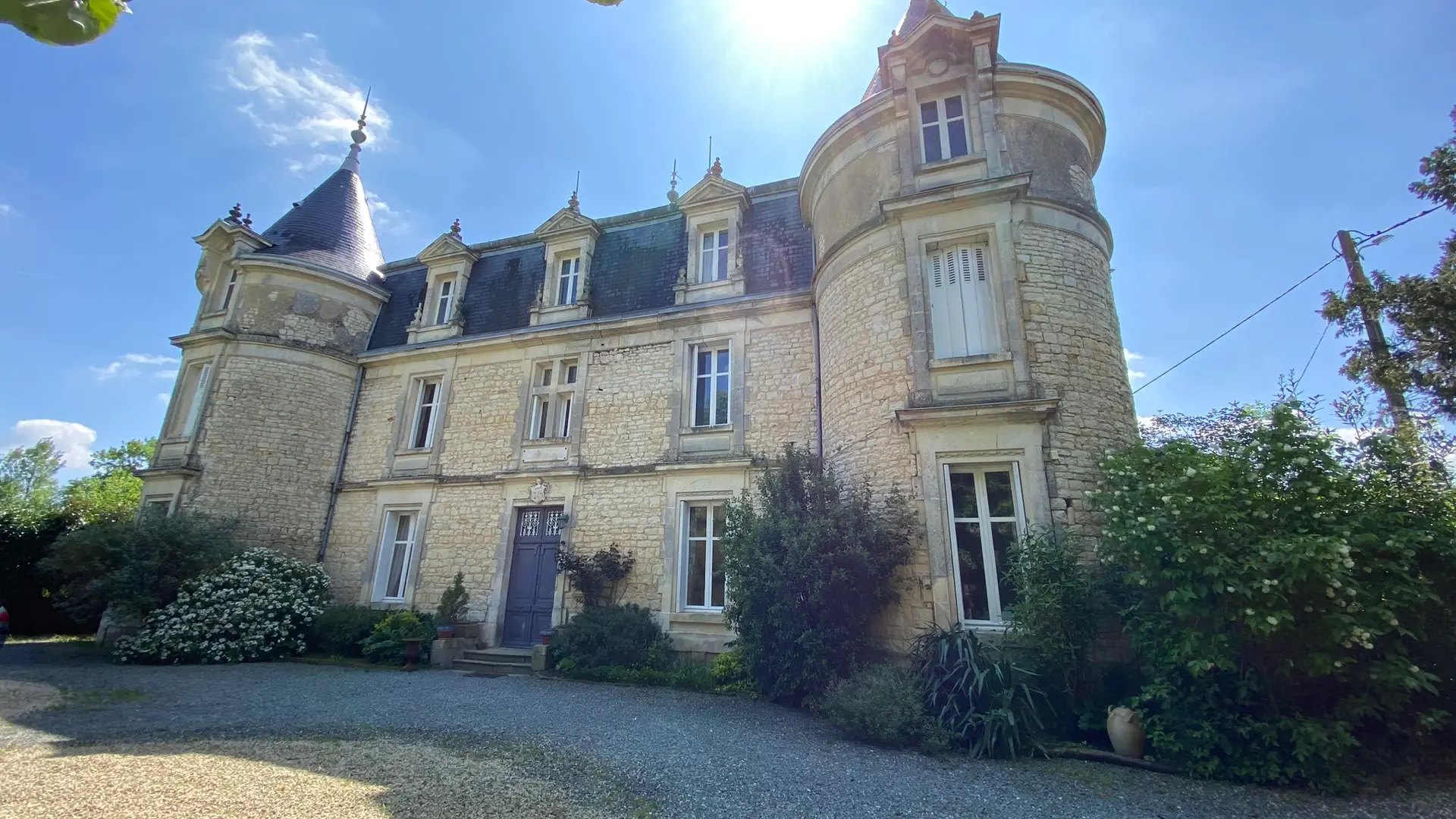 Château Sainte Marie à Fors - côté cour