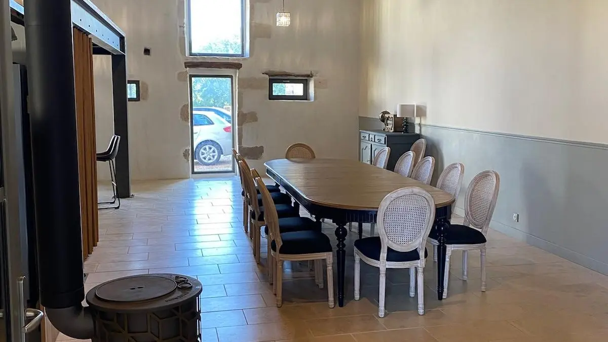 Salle de réception des Logis d'Eglantine