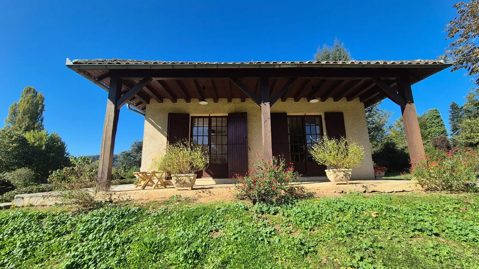 Maison Verte Rive en bord de rivière (47)