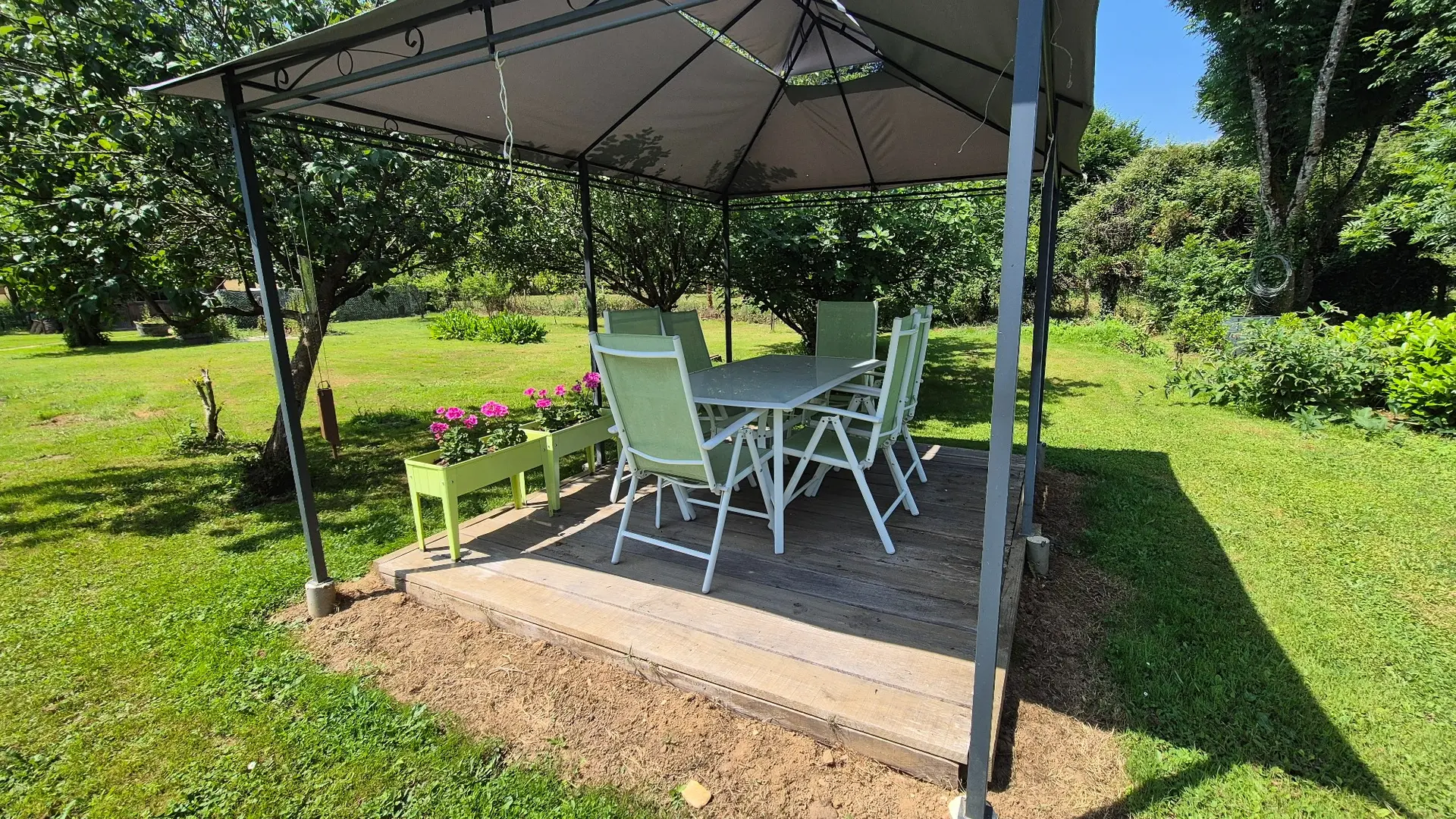 Amour de nature, gite de vacances proche de Sarlat (30)