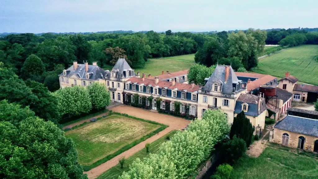 CHATEAU DE TIREGAND VUE AERIENNE