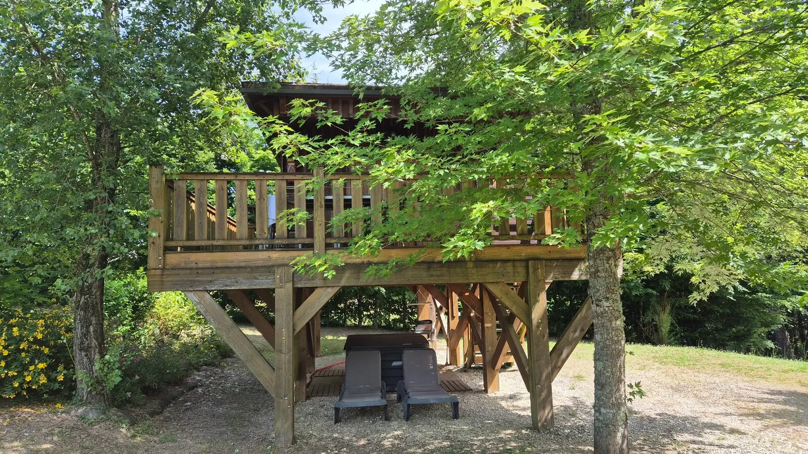 Cabane Ouetou sur pilotis avec spa et piscine proche de Sarlat (8)