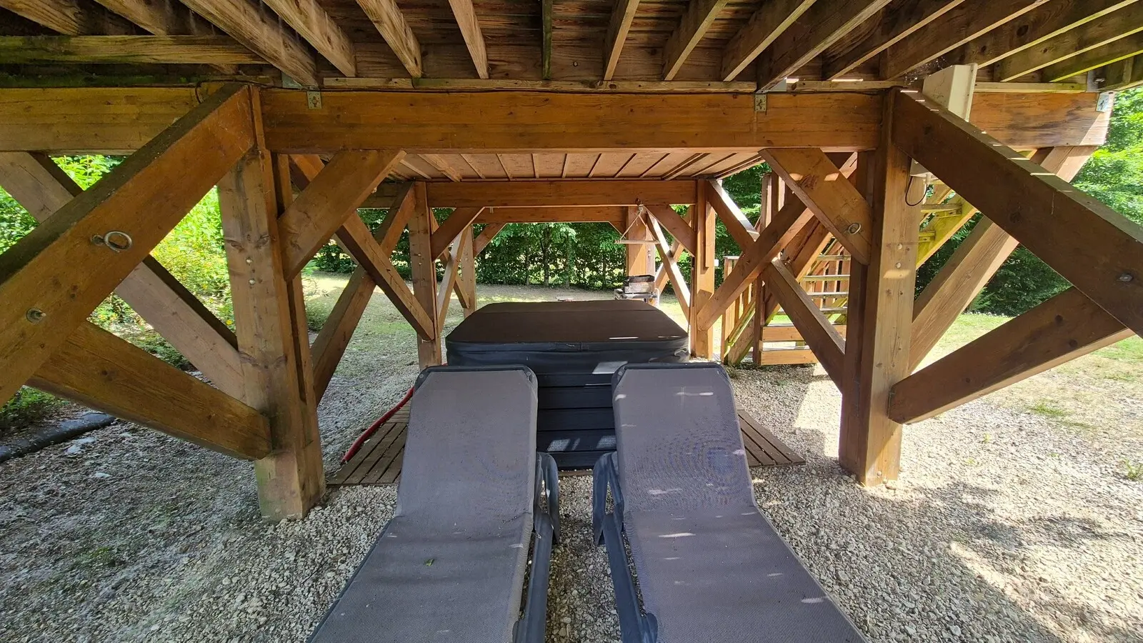 Cabane Ouetou sur pilotis avec spa et piscine proche de Sarlat (21)
