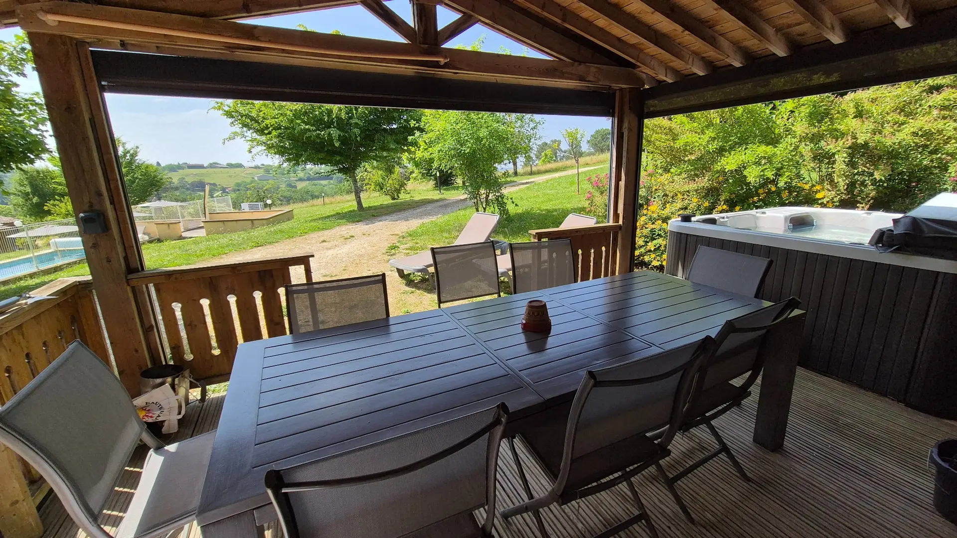 Chalet Marie avec spa et piscine proche de Sarlat (27)