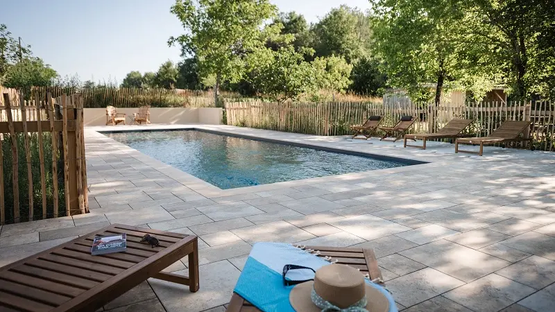 DOMAINE DE MALET Piscine 2