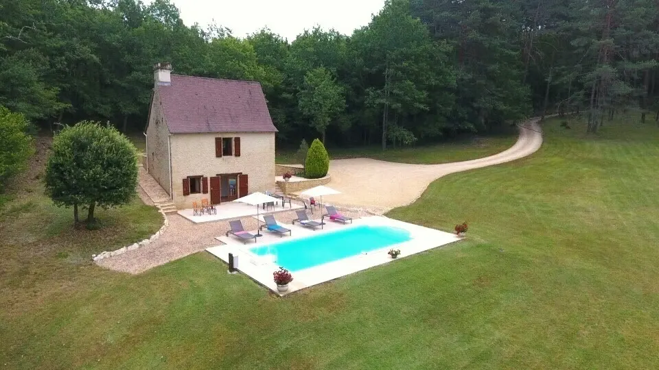 FONCHAVE - piscine pirvée - isolée - vallee vezere - lascaux