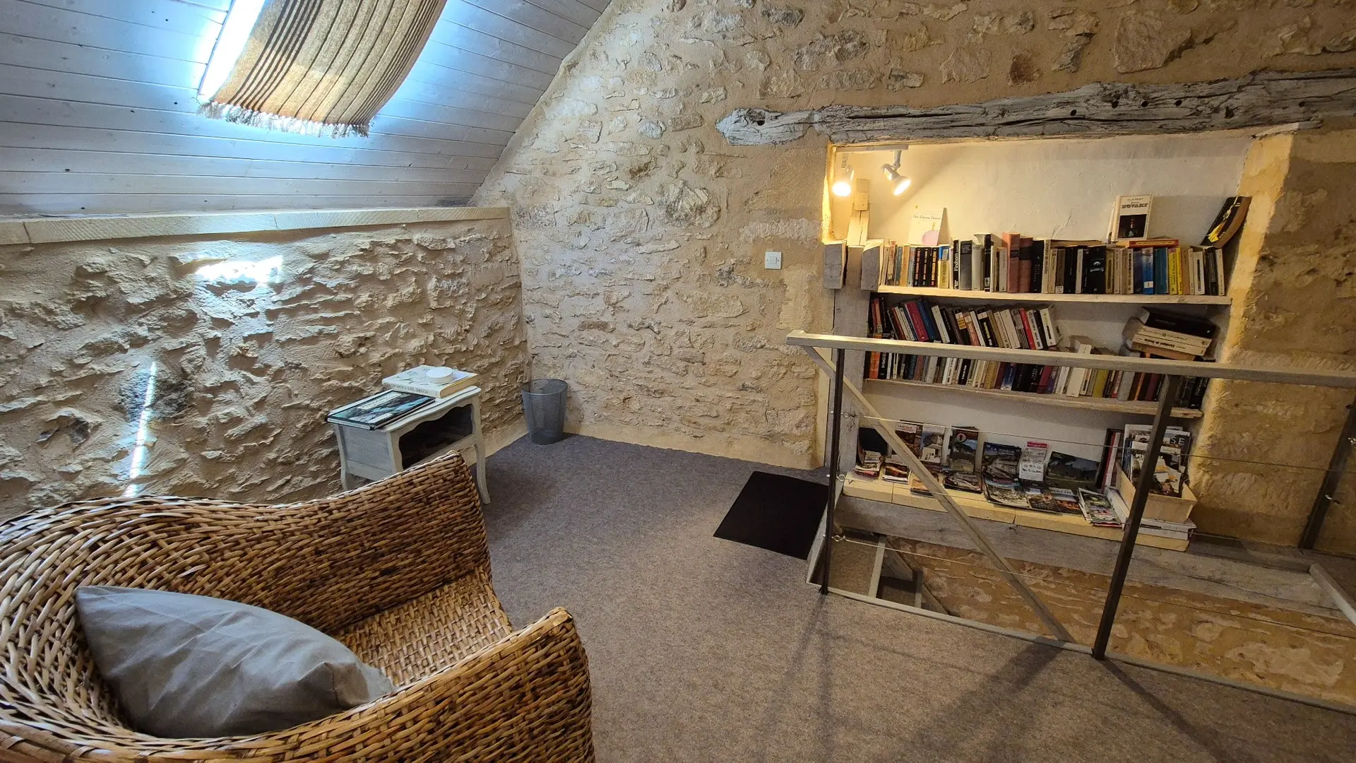 GITE GREZE pour  2 pers proche de Sarlat (49)