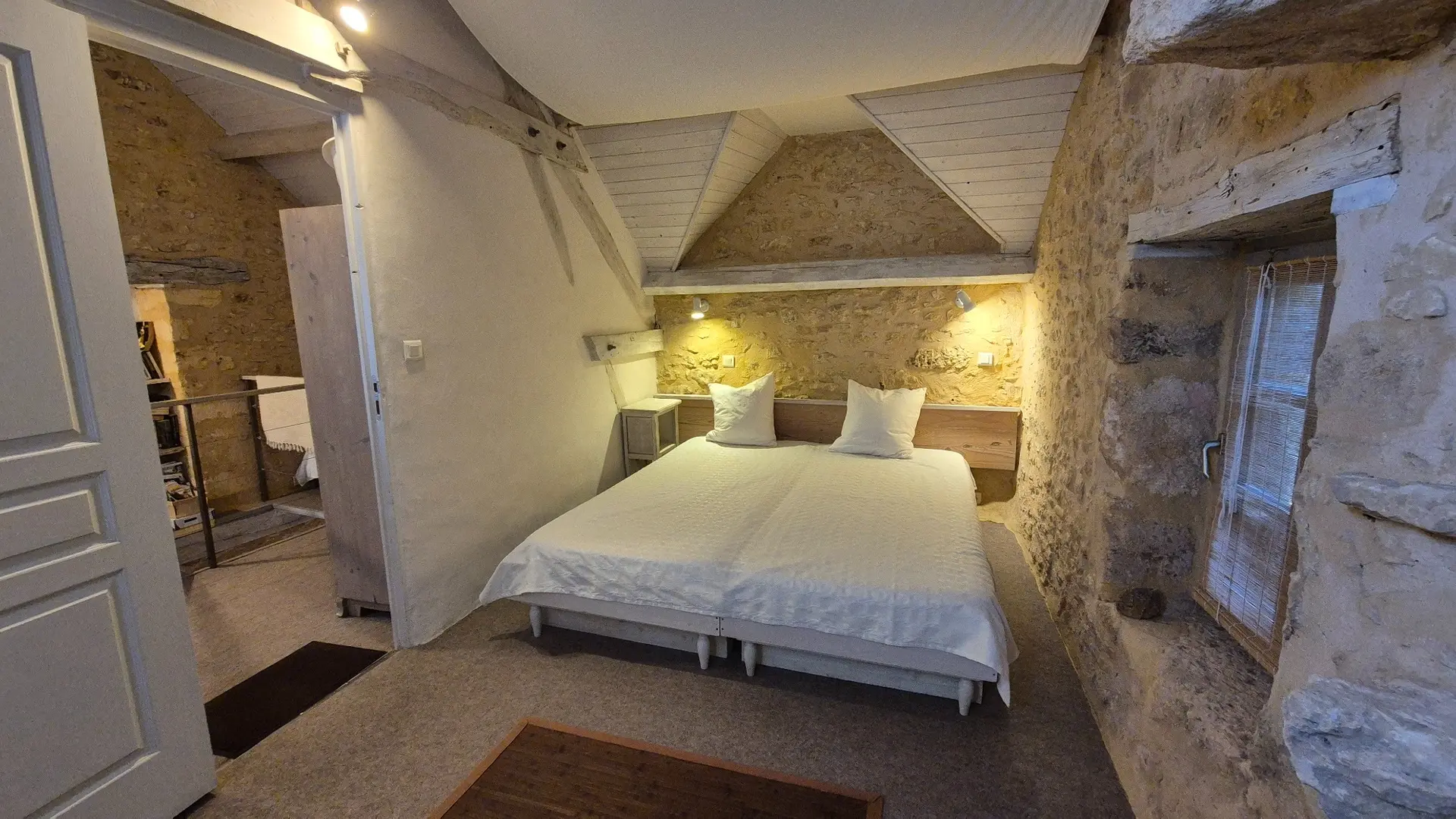 GITE GREZE pour  2 pers proche de Sarlat (42)