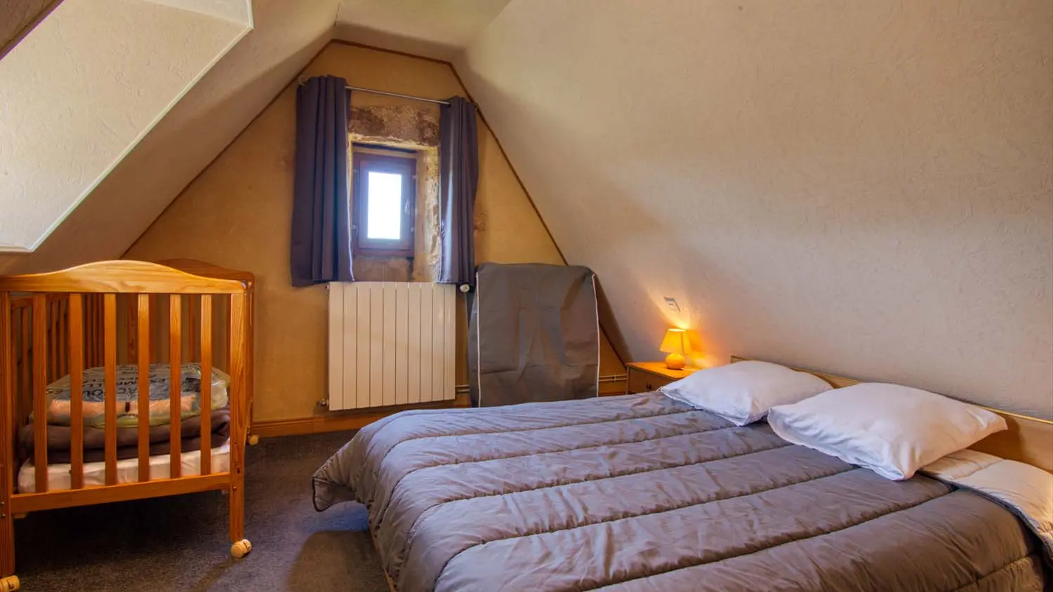 GITE LES PIERRES CHAUDES 2