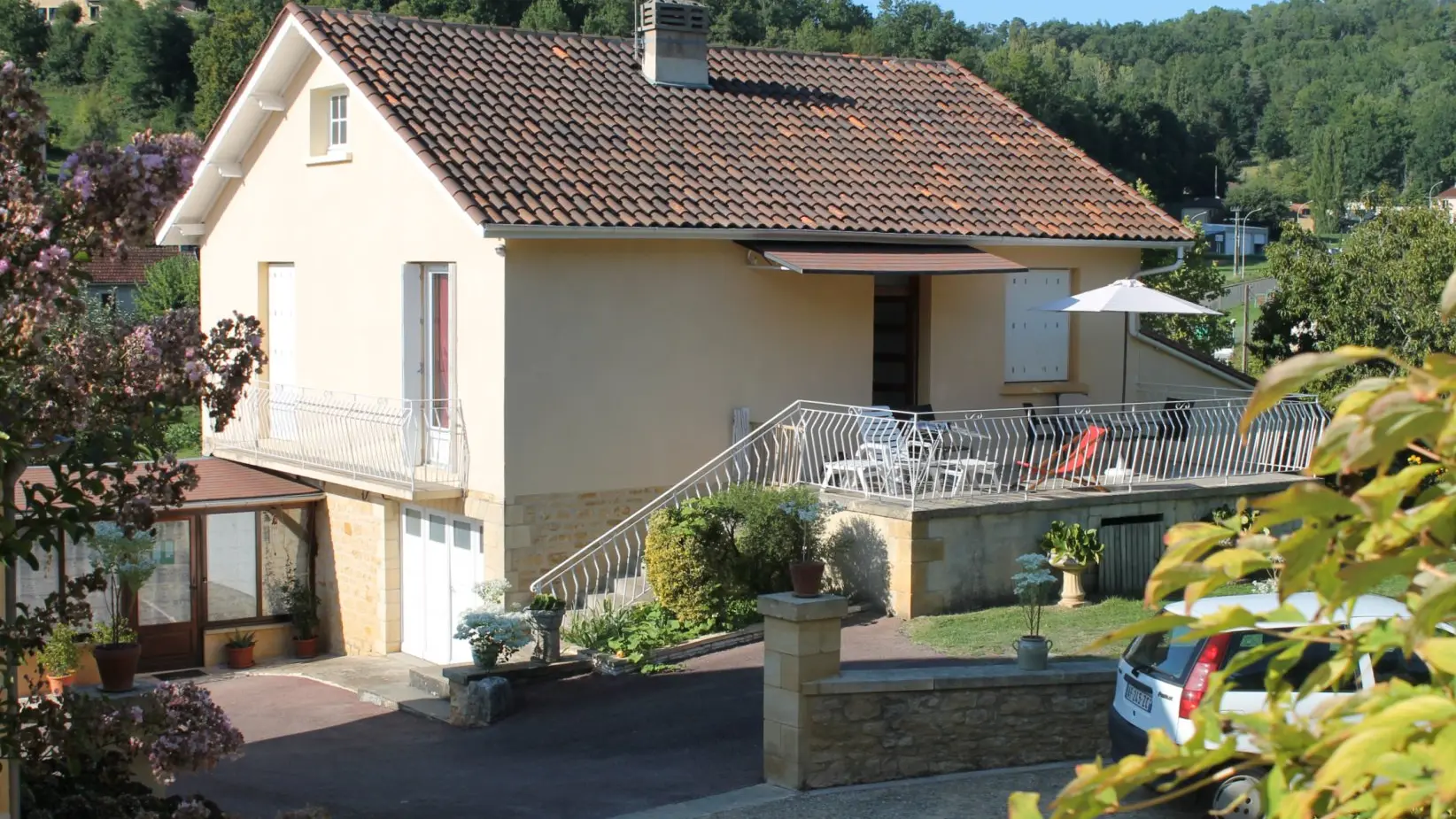 HUGUETTE-MAISON JARDIN TERRASSE