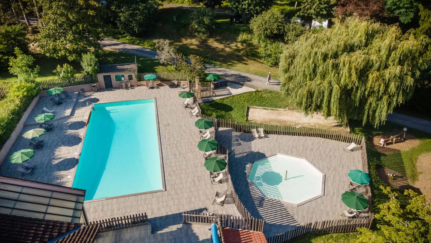 HUTTOPIA_-_CAMPING_-_SARLAT--