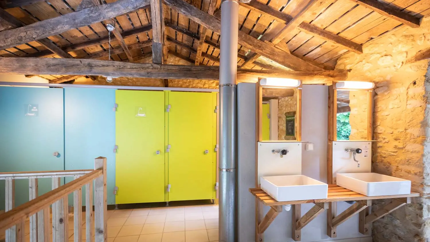 HUTTOPIA_-_CAMPING_-_SARLAT-