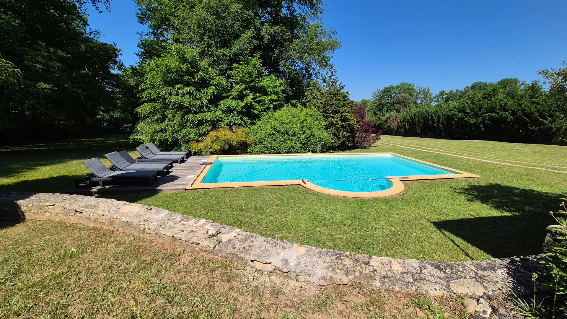 LA CHAUMIERE avec piscine privée poche de Sarlat (57)