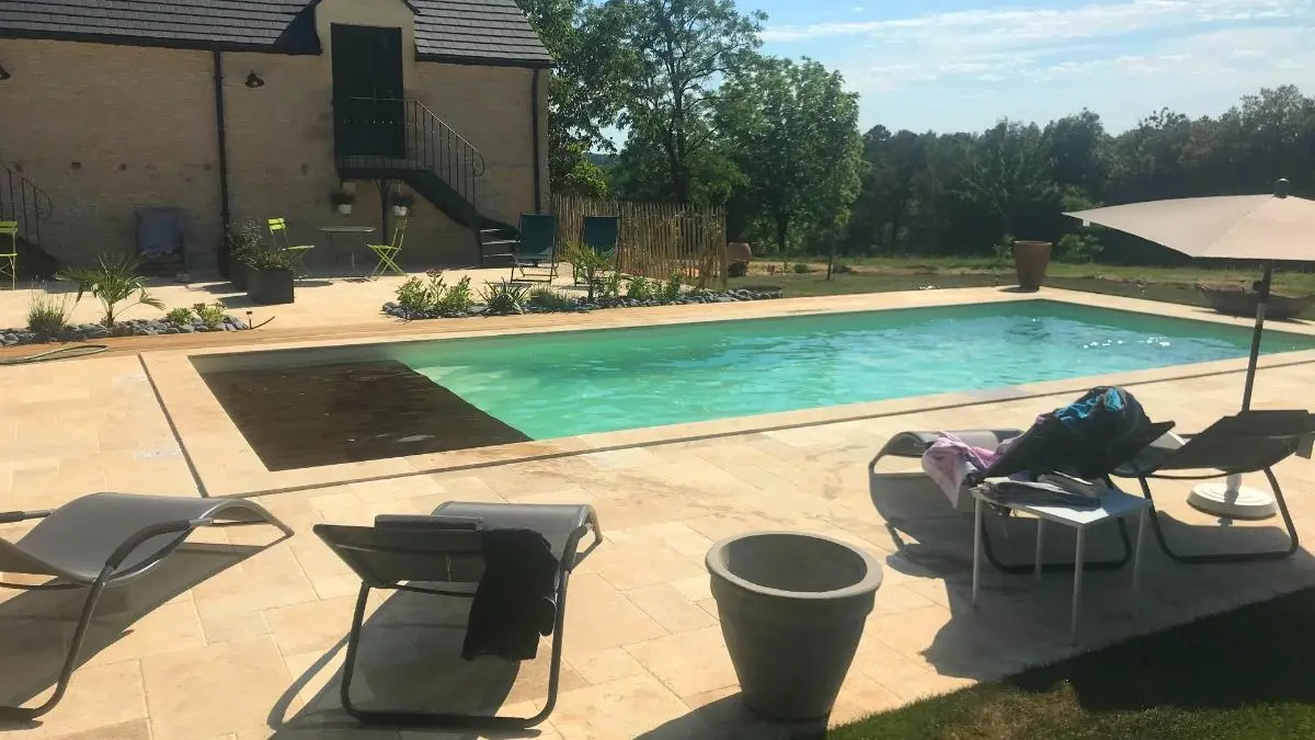 LES CHARMES DE VAURIZEAUD - maison de charme - piscine chauffée - proche de sarlat2