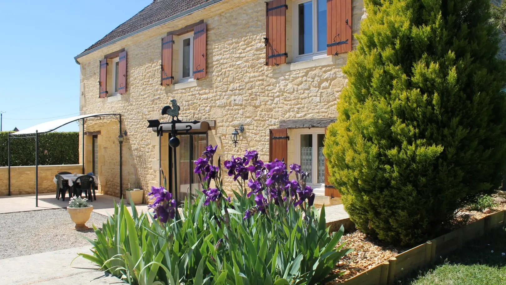 La_Bole_location_charme_proche_Sarlat_avec_jardin2