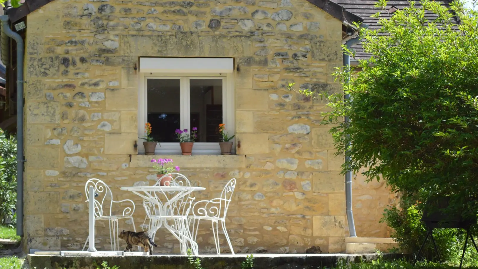 Les_pierres_de_loubejac_location_Sarlat_avec_jardin