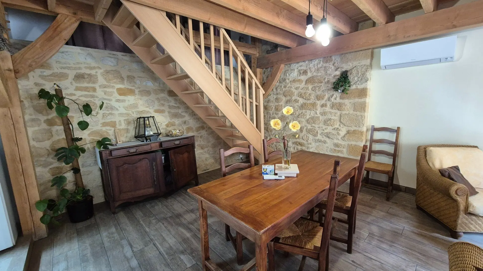 Petit Paradis à Sarlat avec piscine privée (12)