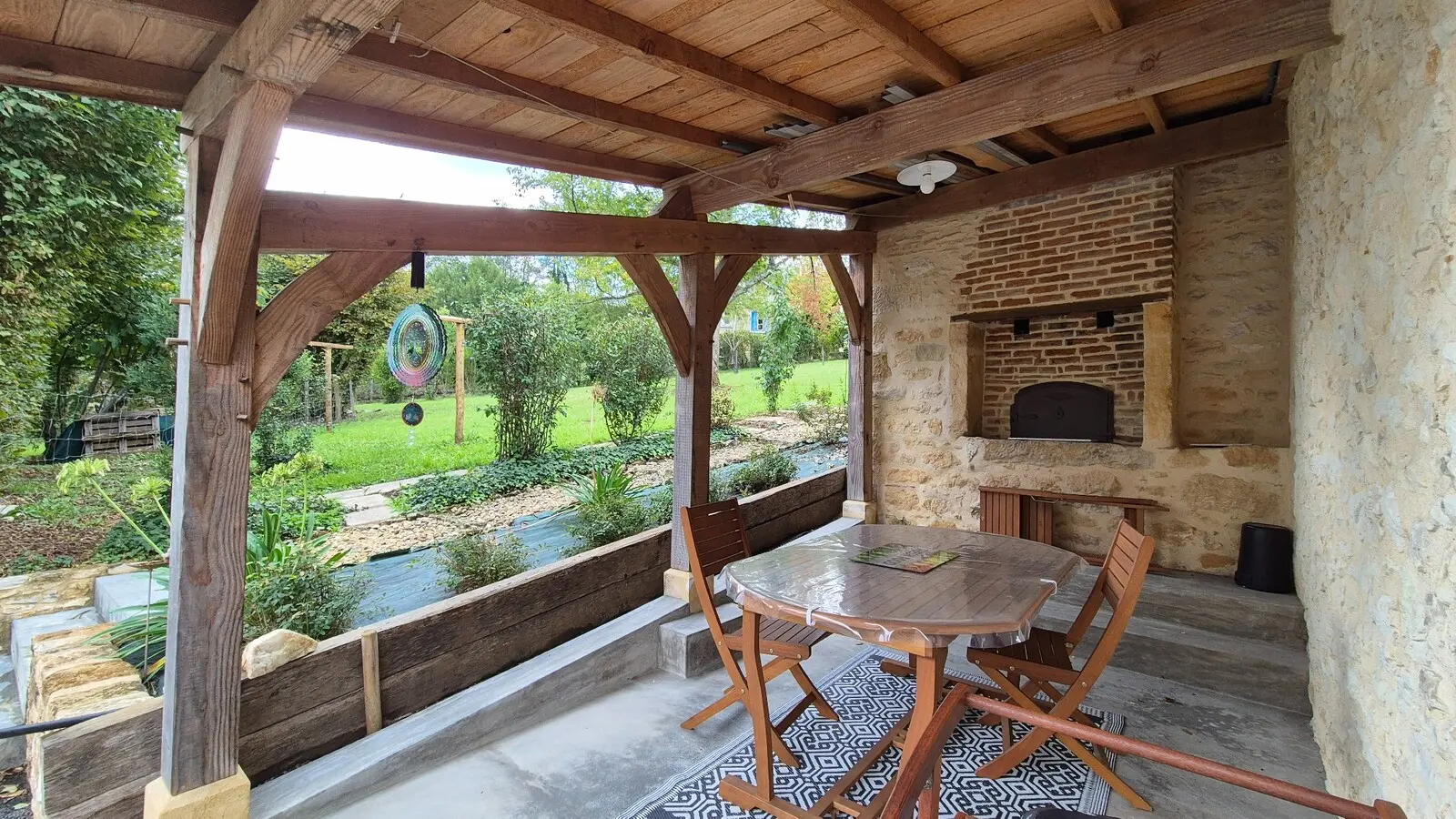 Petit Paradis à Sarlat avec piscine privée (28)