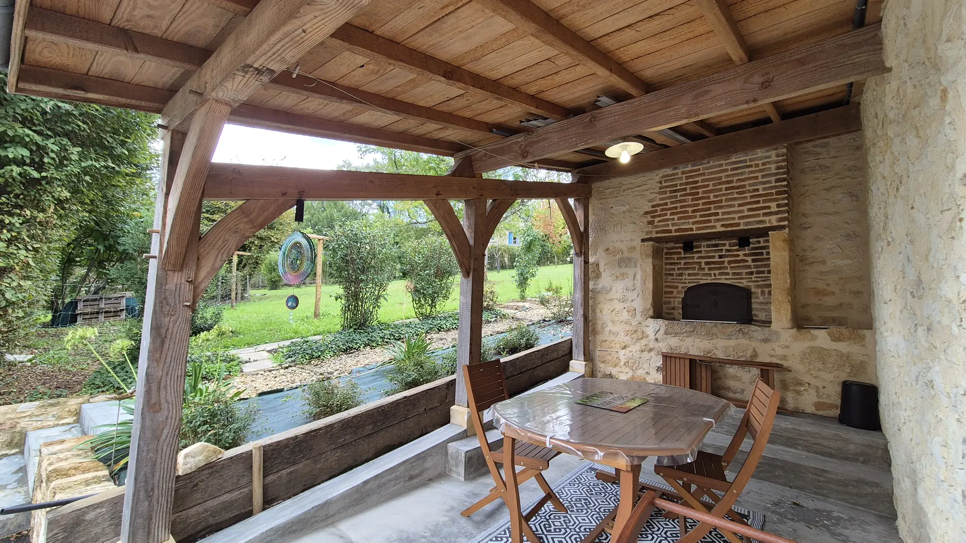 Petit Paradis à Sarlat avec piscine privée (29)