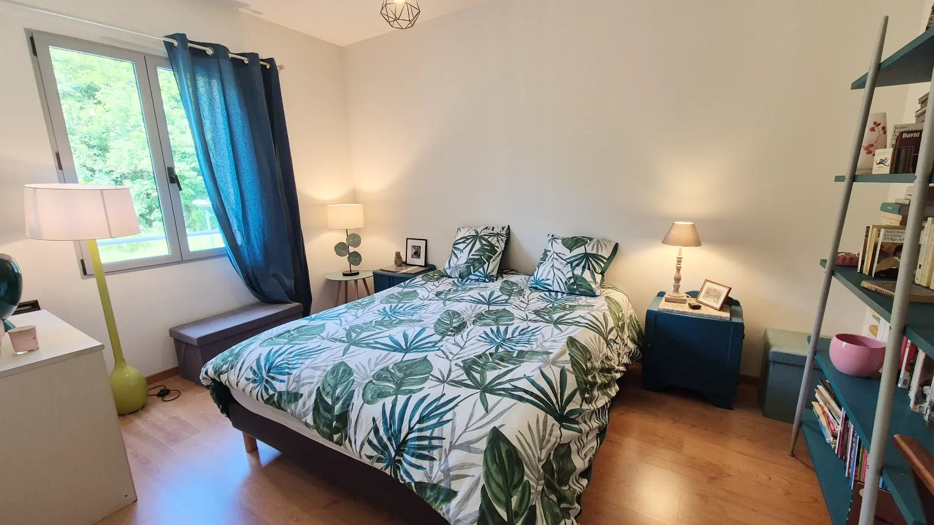 RESIDENCE SYLVIA MONTFORT à Sarlat avec parking privé et terrasse couverte (8)