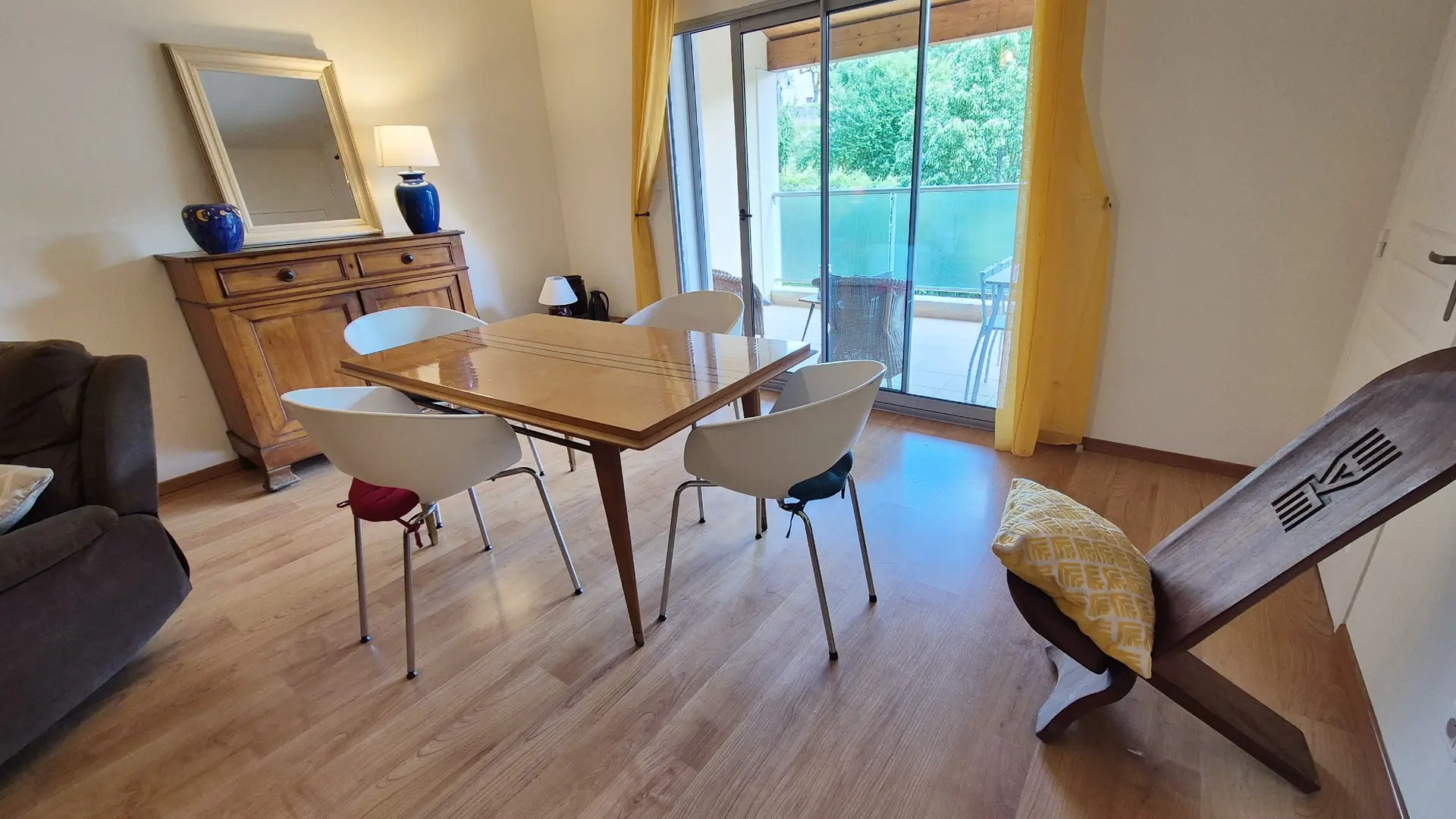 RESIDENCE SYLVIA MONTFORT à Sarlat avec parking privé et terrasse couverte (21)