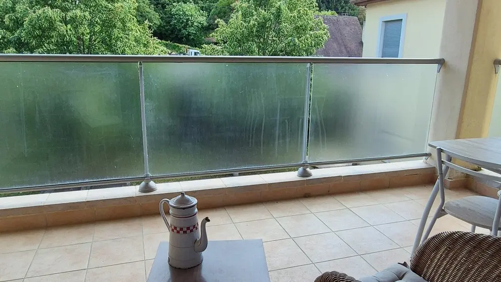 RESIDENCE SYLVIA MONTFORT à Sarlat avec parking privé et terrasse couverte (25)