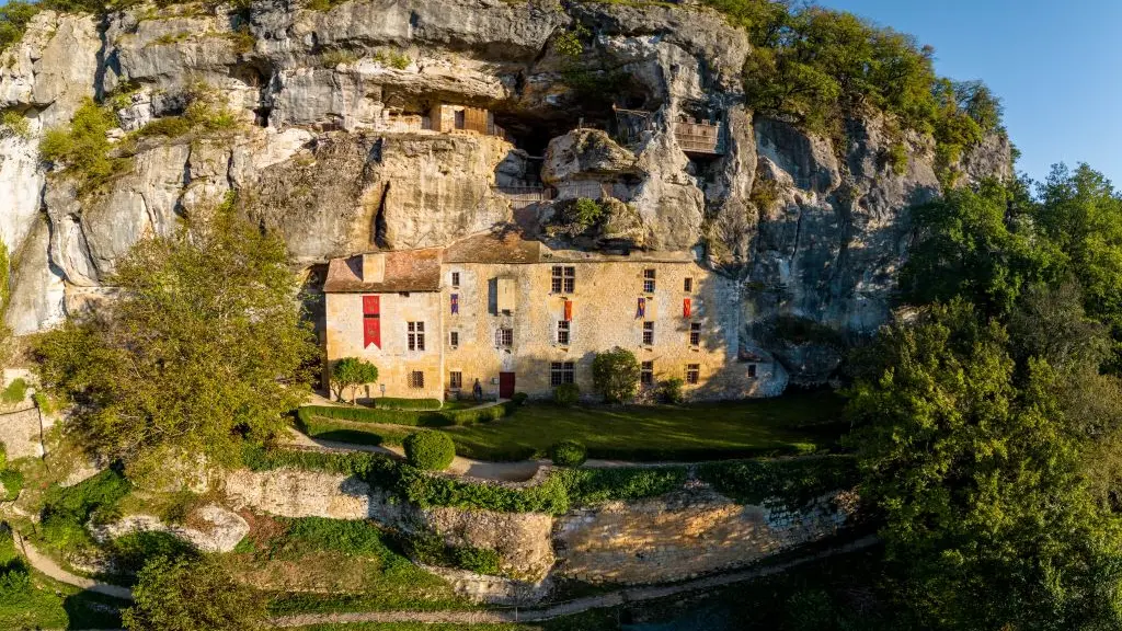 Tursac Maison forte de Reignac (31)