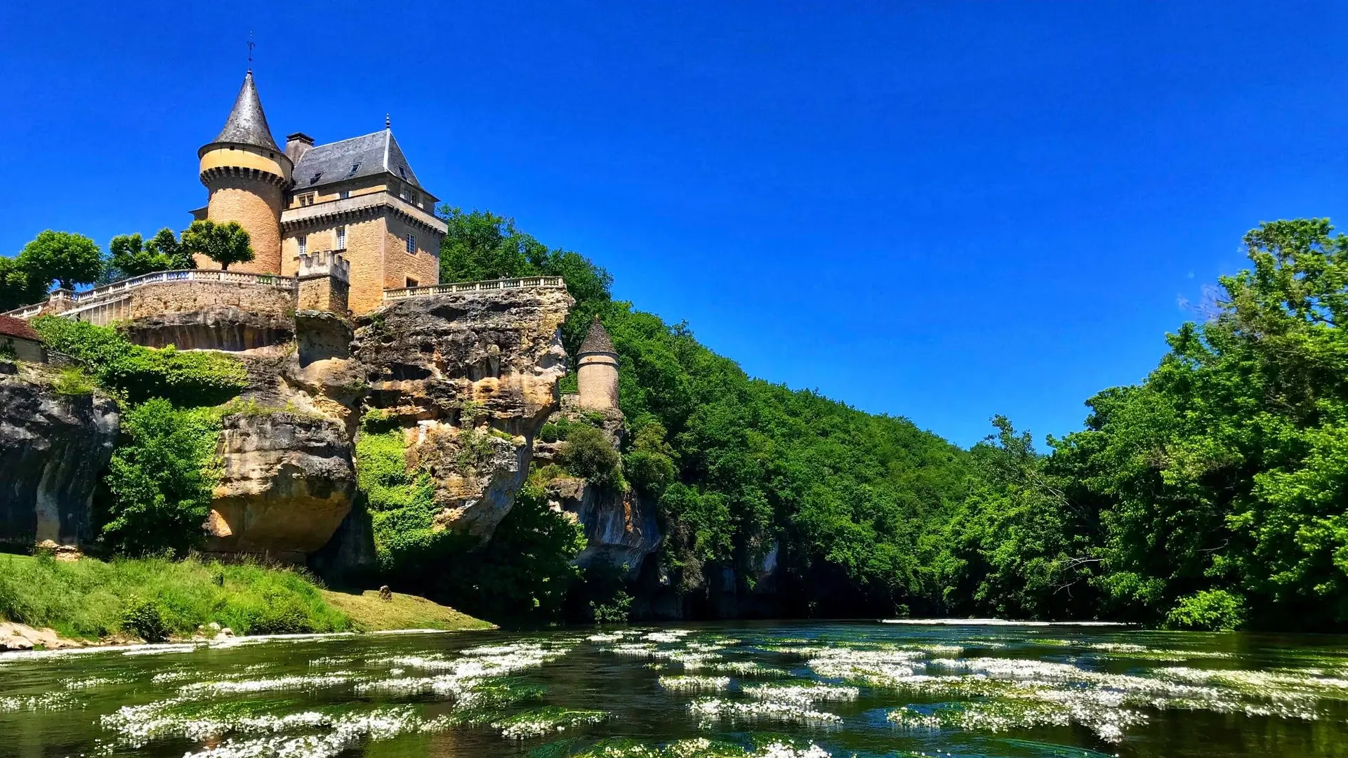 Animation Vézère canoë Kayak château de belcayre