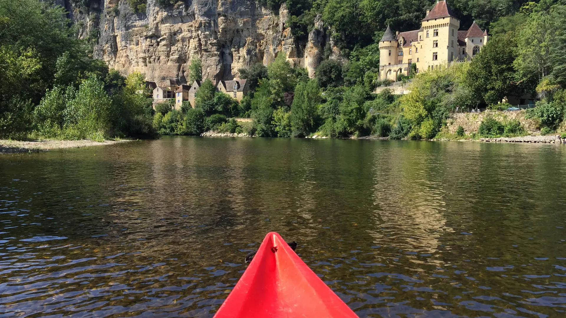 canoes-decouverte-dordogne-riviere-kayak-sarlat-domaine-la-malartrie