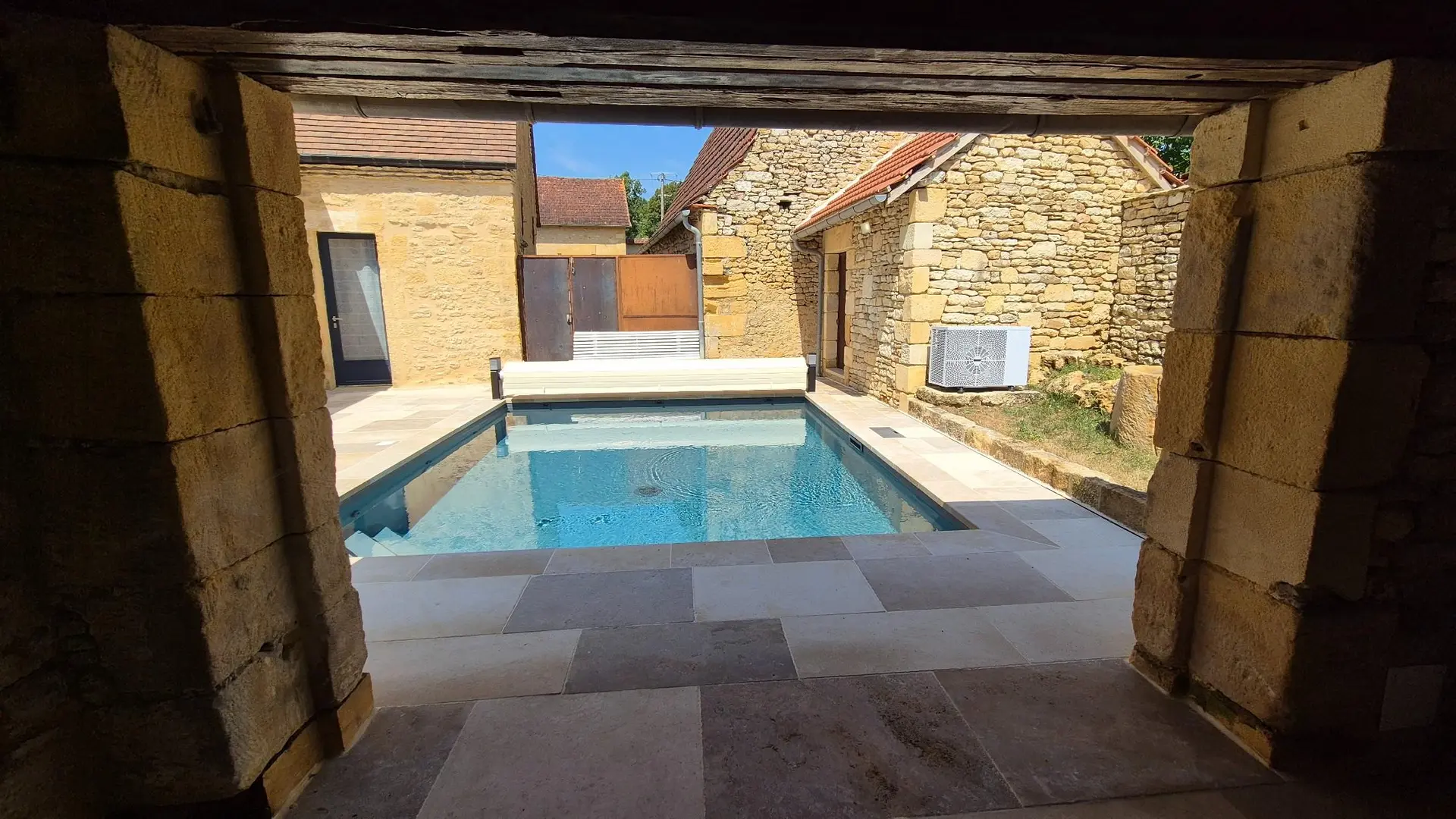 Le Clos de Bizaillac avec piscine chauffée_23