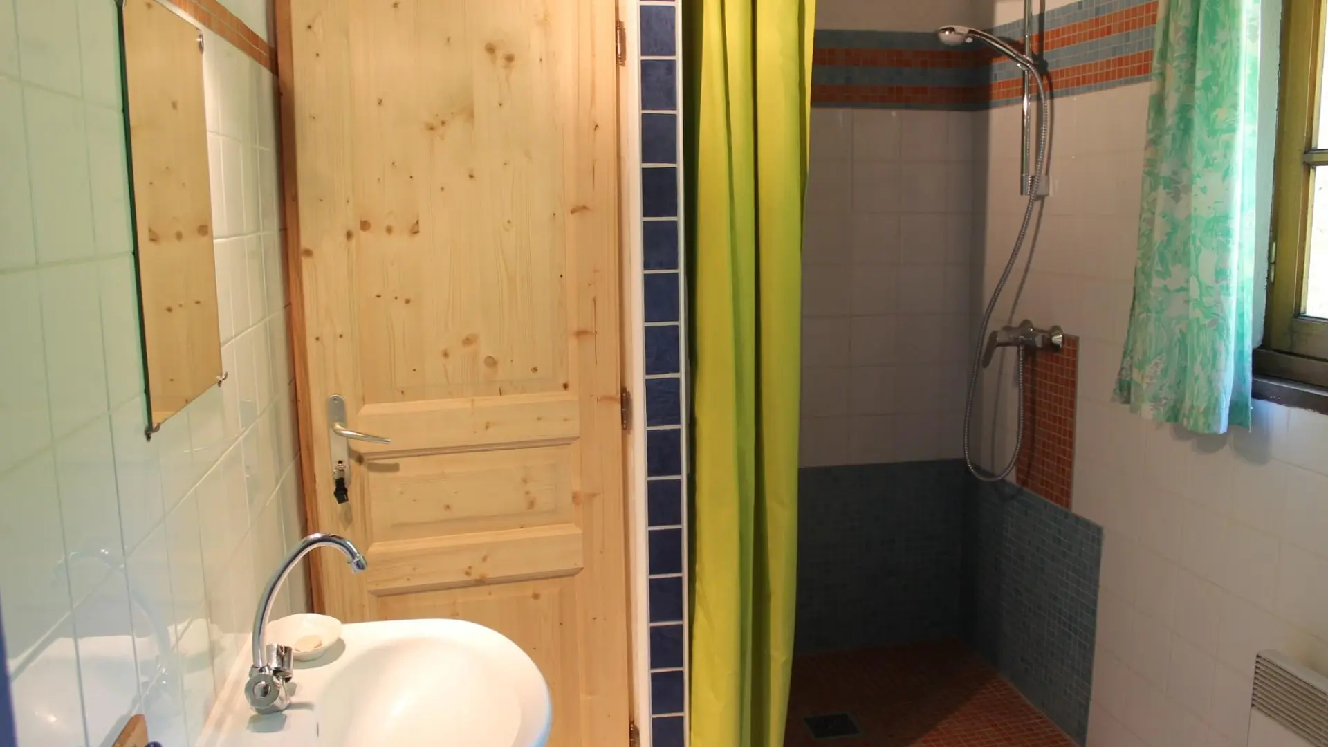 Le Vallon de l'Albarède avec piscine sud de Sarlat_13