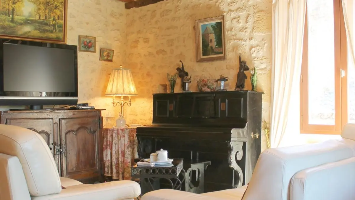 Le Bercail avec piscine chauffée proche de Sarlat_12