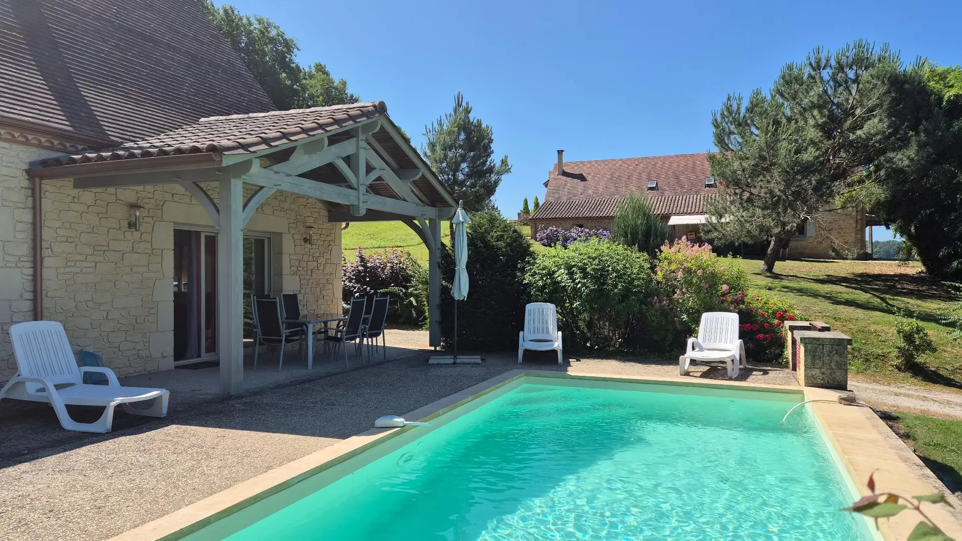 La Petite Sarladaise à Sarlat avc piscine chauffée_6