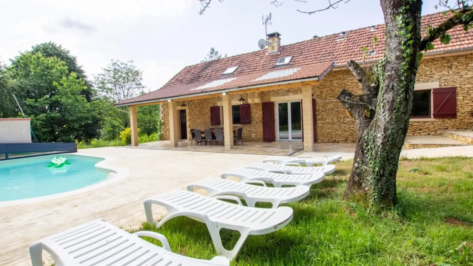 Gîte de charme La Noyeraie piscine chauffée_5