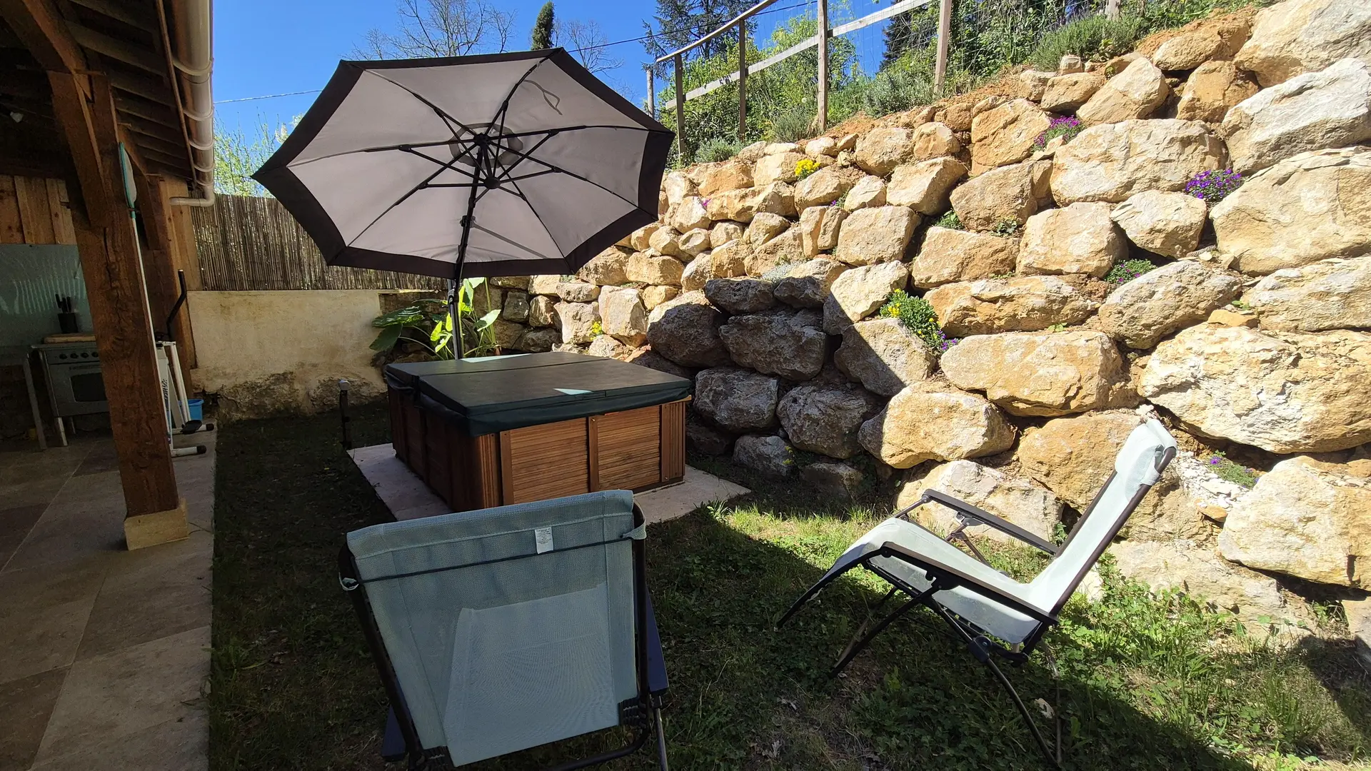 Chez Titouan à Sarlat avec Spa et Clim_2