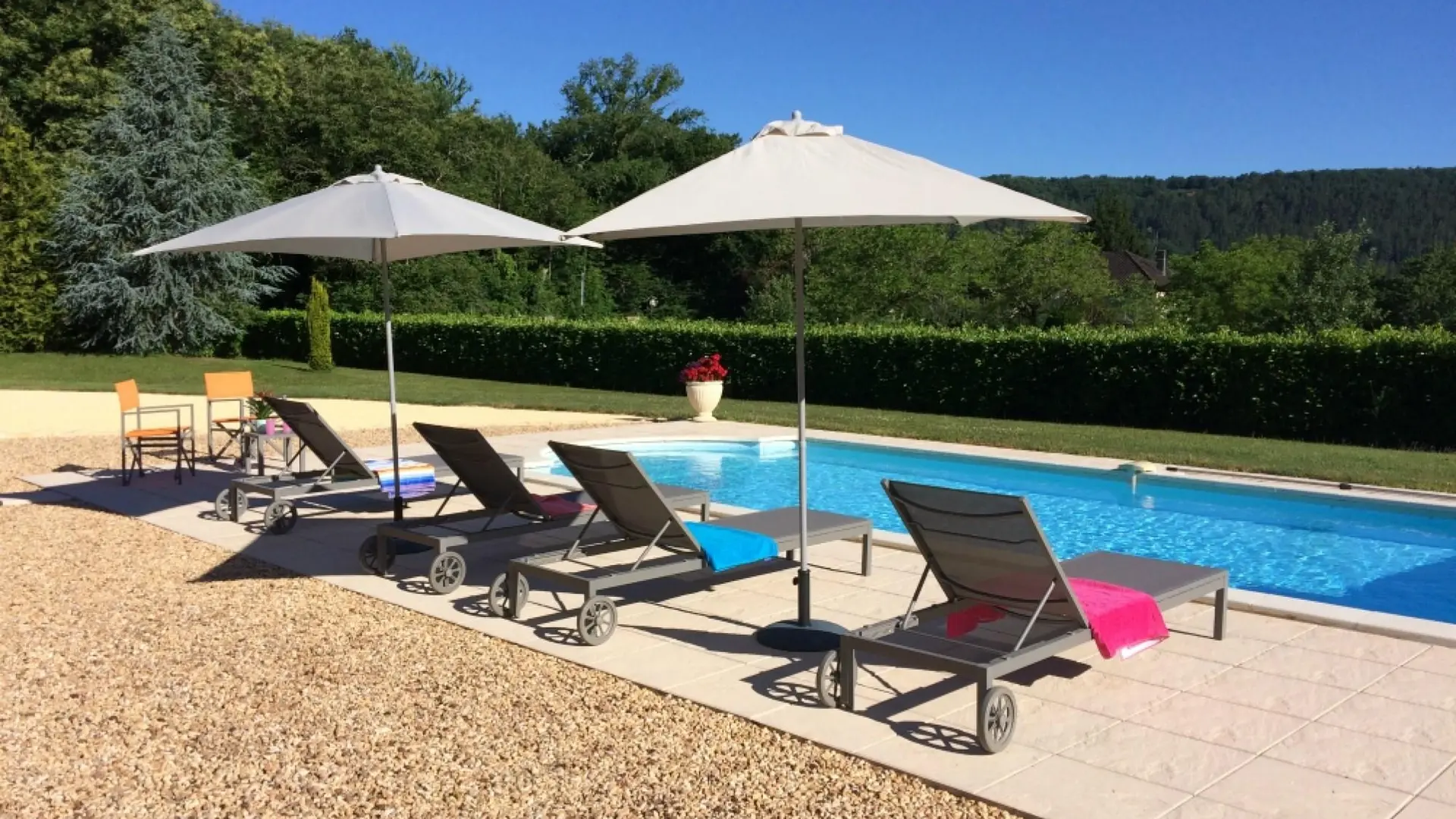 Chataigne avec sa piscine privée au nord de Sarlat_14